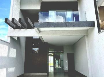 Casa · 169m² · 3 Quartos · 2 Vagas · Casa no Jardim América 3 suítes, 169m², porcelanato, Goiânia