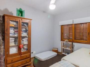 Casa · 200m² · 3 Quartos · 2 Vagas · Sobrado à venda no Campo Belo com 200m² 3 quartos 2 banheiros 2 vagas
