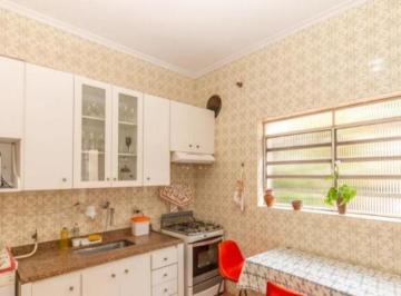 Casa · 172m² · 3 Quartos · 2 Vagas · Sobrado á venda no Campo Belo com 172m² 3 dormitórios 2 banheiros 2 vagas