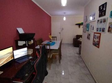 Apartamento · 60m² · 2 Quartos · 1 Vaga · Apartamento todo reformado com 60m quadrados, sala ampla de dois ambientes, cozinha já com armários,