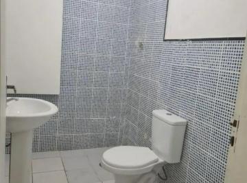 Comercial · 125m² · Excelente oportunidade: loja comercial de 125m² com 2 banheiros na Vila Moraes, São Paulo-SP!