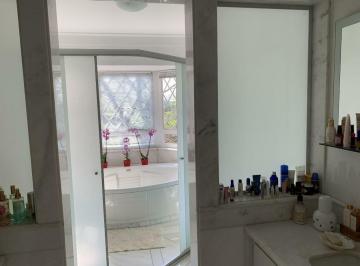 Casa · 5477m² · 4 Quartos · 5 Vagas · Casa em condomínio em Petrópolis