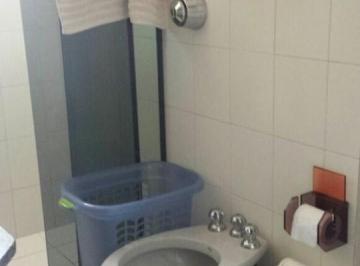 Casa · 180m² · 3 Quartos · Casa à venda em Pinheiros com 180m² 3 dormitórios 2 banheiros