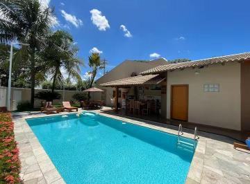 Casa de 3 quartos, Rio Verde · Casa com Piscina à venda no Residencial Villa Capri - GO