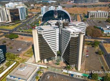 141389_0cf1daaf-f21d-4969-8dd4-1031626e67c3_lg.jpg · SCN Quadra 4 Bloco BCentro Empresarial Varig