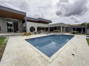 150917_9b8830b1-df13-4251-bf3d-92329250c2ed_lg.jpg · SHIS QI 11 - Casa de Alto Padrão na QI 11 – Sobrado de Esquina com Arquitetura Exclusiva