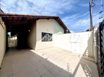 Casa · 180m² · 3 Quartos · 2 Vagas · 
                                Casa em Peruíbe
                            