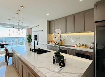Apartamento · 136m² · 3 Quartos · 2 Vagas · Trezzano mobiliado no Centro