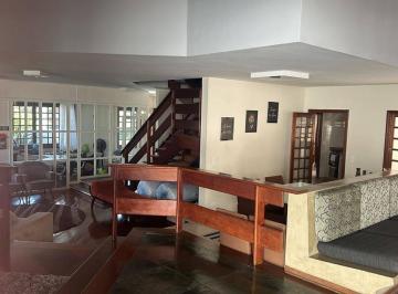 Casa · 475m² · 4 Quartos · 4 Vagas · Bela Casa de esquina para locação no Residencial 4 - Alphaville!