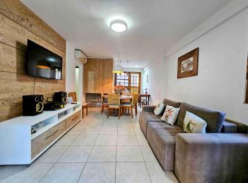 Apartamento · 70m² · 2 Quartos · 2 Vagas · Apartamento de Luxo na Praia do Forte: 2 quartos, 2 suítes, 1 sala, 3 banheiros, 2 vagas de garagem,