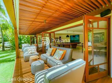Casa · 360m² · 6 Quartos · 4 Vagas · Casa em Condomínio de Luxo na Praia do Forte: 6 Quartos, 6 Suítes, 2 Salas, 9 Banheiros, 4 Vagas, 36