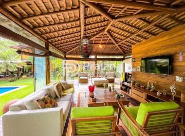 Casa · 300m² · 4 Quartos · 6 Vagas · Casa em condomínio de luxo na Praia do Forte: 4 quartos, 2 suítes, 300m² - Imperdível oportunidade d