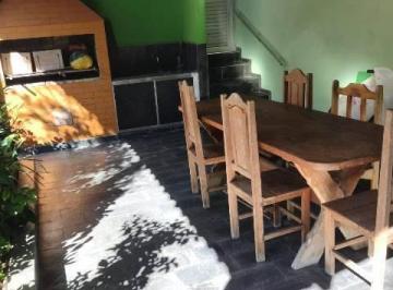 Casa · 241m² · 6 Quartos · 1 Vaga · Casa com edícula no Bairro Cerâmica