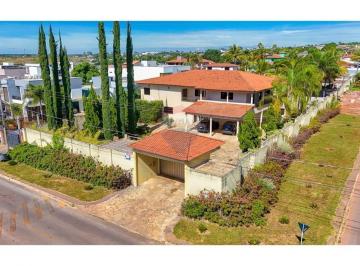 Casa · 911m² · 6 Quartos · CASA GRANDE 6 QUARTOS - ARNIQUEIRAS - EXCELENTE LOCALIZAÇÃO