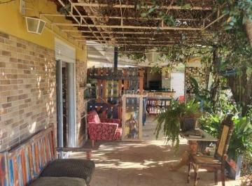 Casa · 126m² · 3 Quartos · 6 Vagas · Casa para aluguel em Vinhedo (Recanto dos Canjaranas) c/ 3 quartos, suíte, piscina e varanda gourmet