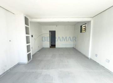 Comercial · 43m² · Oportunidade Única: Seu Negócio no Coração do Recanto das Emas!