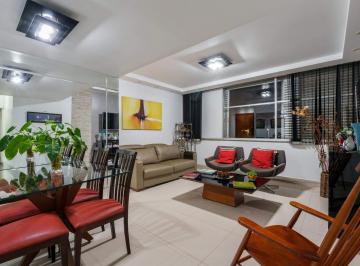Apartamento · 101m² · 3 Quartos · Conforto e praticidade na SQS 205. 3 quartos, 1 suíte, vazado.