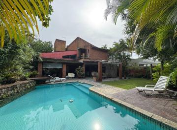 4e6bed422e8c1bad166ca610fa898767d6e5909c · Casa próximo à praia com lazer — Enseada — Guarujá