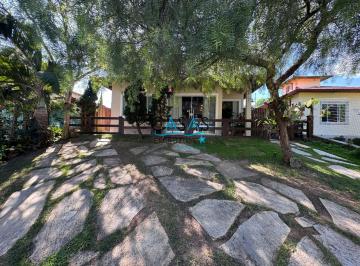 Casa · 132m² · 3 Quartos · 2 Vagas · Linda casa 3 quartos em condomínio Vila Verde Rasa Armação de Búzios