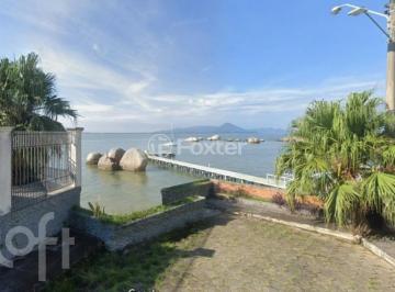 8347a4b3 · Casa, 3 dormitórios, 271 m², em Coqueiros