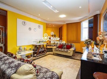 Casa · 287m² · 6 Quartos · 2 Vagas · Rua 3A | Casa 06 Quartos sendo 02 Suítes com 2 Salas  Varanda e 2 Vagas de Garagem Coberta - Núcleo 