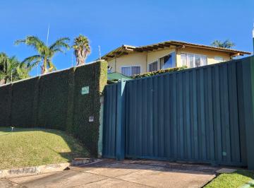 Casa de 3 quartos, Brasília · Linda Casa Nova c/ Studio adjacente - vista livre p/ lago, ampla área verd comum