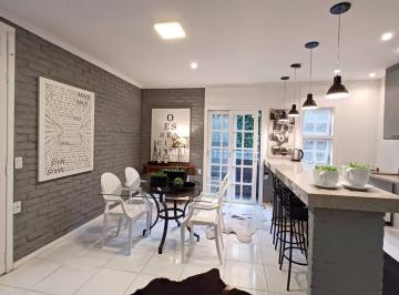 Casa · 149m² · 2 Quartos · 2 Vagas · Casa em Rio Branco
