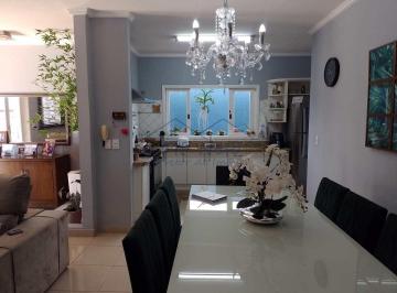 Casa · 283m² · 3 Quartos · 4 Vagas · Casa com 3 dorms, Centro, Pirassununga - R$ 850 mil, Cod: 10133135