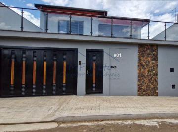 Casa · 648m² · 3 Quartos · 2 Vagas · Sobrado com 3 quartos, Jardim Kamel, Pirassununga - R$ 950 mil, Cod: 93700