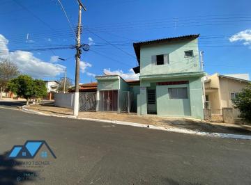 Foto 01 · Oportunidade única: Casa com 6 quartos e 1 suíte no Centro de Santa Cruz da Conceição-SP, a 100m da