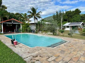 2bb25771f5bba6e53eee302cf4d4d20519d23bc6 · Chácara á venda no Condado de Maricá por R$ 970.000