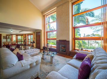 Casa · 332m² · 3 Quartos · 4 Vagas · Casa em Parque Dom Henrique, Cotia/SP de 332m² 3 quartos à venda por R$ 1.700.000,00