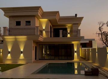 Casa · 510m² · 3 Quartos · 2 Vagas · Sobrado de Alto Padrão no Condomínio Esmeralda– Foz do Iguaçu/PR