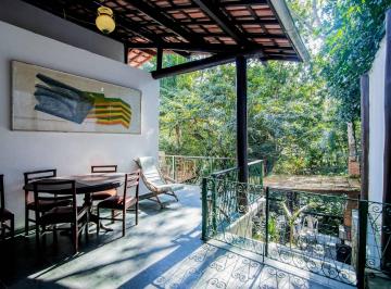 Varanda · Casa em Ilhabela com 5 Suítes - Perfeita para Morar ou Alugar!