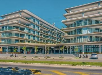 Apartamento · 66m² · 1 Quarto · 1 Vaga · Viva o Melhor de Ubatuba: Apartamento no Reserva DNA com Sacada Gourmet de Frente para a Praia Grand