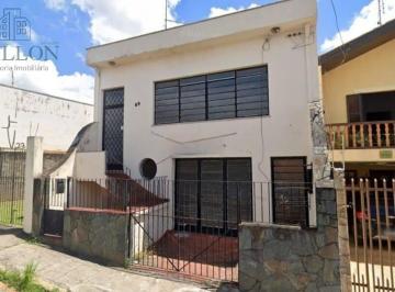 Casa · 154m² · 2 Quartos · 1 Vaga · Casa Ampla no Centro: Ideal para Moradia ou Transformação em Ponto Comercial com Ótima Localização