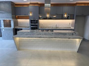 Casa · 215m² · 3 Quartos · 2 Vagas · Quinta do Lago I