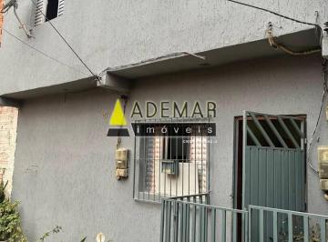 Casa · 3 Quartos · Casa aconchegante com 3 dormitórios, ideal para quem busca conforto!