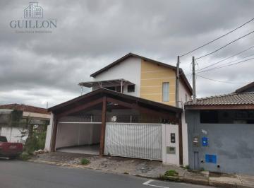 Casa · 260m² · 5 Quartos · 5 Vagas · Casa à venda 5 Quartos, 3 Suites, 5 Vagas, 300M², São Benedito, Pindamonhangaba - SP