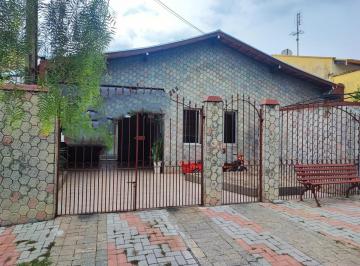 Casa · 250m² · 3 Quartos · 1 Vaga · Casa à venda 3 Quartos, 1 Vaga, 250M², Vila Rica, Pindamonhangaba - SP