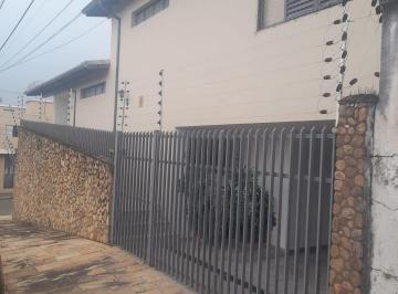 Casa · 3 Quartos · 2 Vagas · Casa à venda 3 Quartos, 1 Suite, 2 Vagas, Centro, Pindamonhangaba - SP
