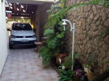 Casa · 174m² · 3 Quartos · 2 Vagas · Casa à venda 3 Quartos, 1 Suite, 2 Vagas, 179.2M², São Benedito, Pindamonhangaba - SP