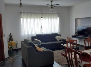 Casa · 178m² · 3 Quartos · 3 Vagas · Casa à venda 3 Quartos, 2 Suites, 3 Vagas, 348M², Parque São Domingos, Pindamonhangaba - SP
