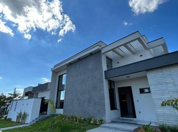 Casa · 245m² · 3 Quartos · 6 Vagas · Casa à venda 3 Quartos, 1 Suite, 6 Vagas, 480M², Mombaça, Pindamonhangaba - SP | Condominio Village 