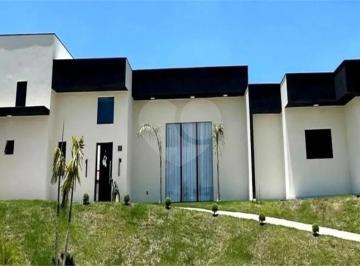 Casa · 280m² · 3 Quartos · 6 Vagas · Condomínio com 3 quartos à venda em Caxambu - SP