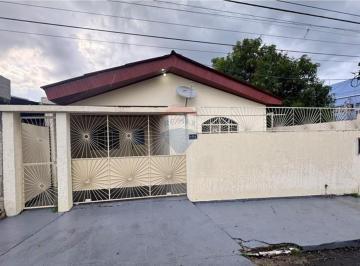 Casa · 200m² · 3 Quartos · Casa reformada