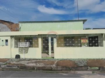 Casa · 200m² · 12 Quartos · 4 Vagas · **Oportunidade Única: 4 Casas Independentes em Terreno de 12x25**