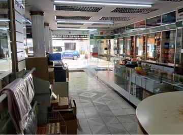 Comercial · 301m² · 3 Quartos · 5 Vagas · Oportunidade Única em Moema!   Está em busca do ponto comercial perfeito? Essa belíssima loja está l