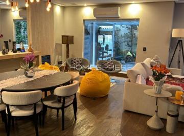 1 · Casa em Condomínio  com 300 m², 4 quartos sendo 3 suítes à venda no bairro Panamby.