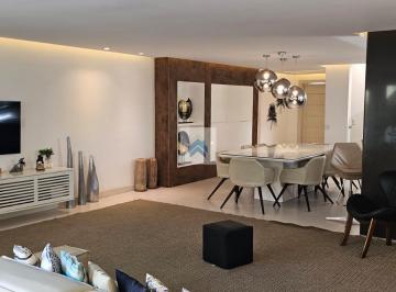 Casa · 260m² · 4 Quartos · Casa à venda em Armação dos Búzios, Centro, com 4 suítes, com 260 m²